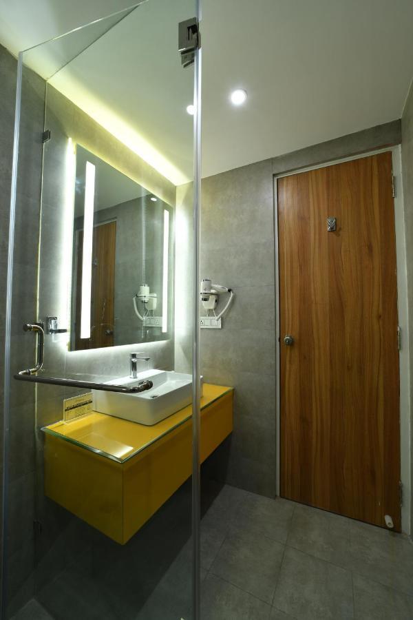 The President Hotel, Kumarapark بنغالور المظهر الخارجي الصورة